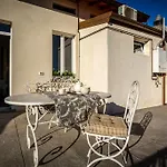 Unique View - Bymyhomeincomo * Como