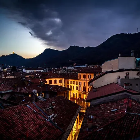 Appartement Unique View - Bymyhomeincomo *